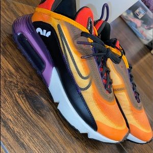 Worn 3 times still like new !